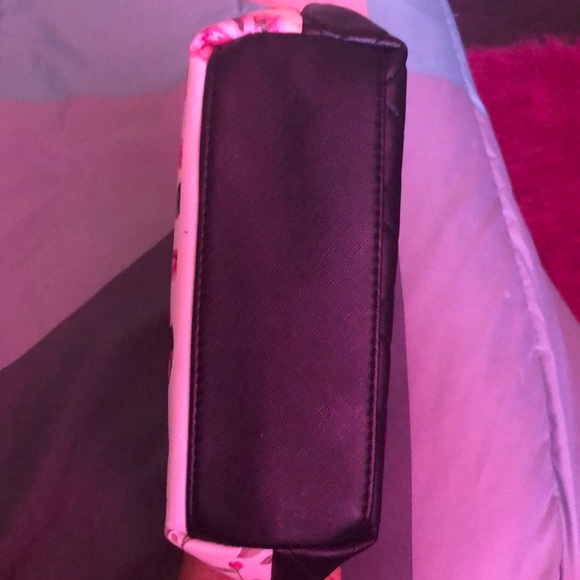 RobinRuth cosmetic bag - Picture 4 of 5